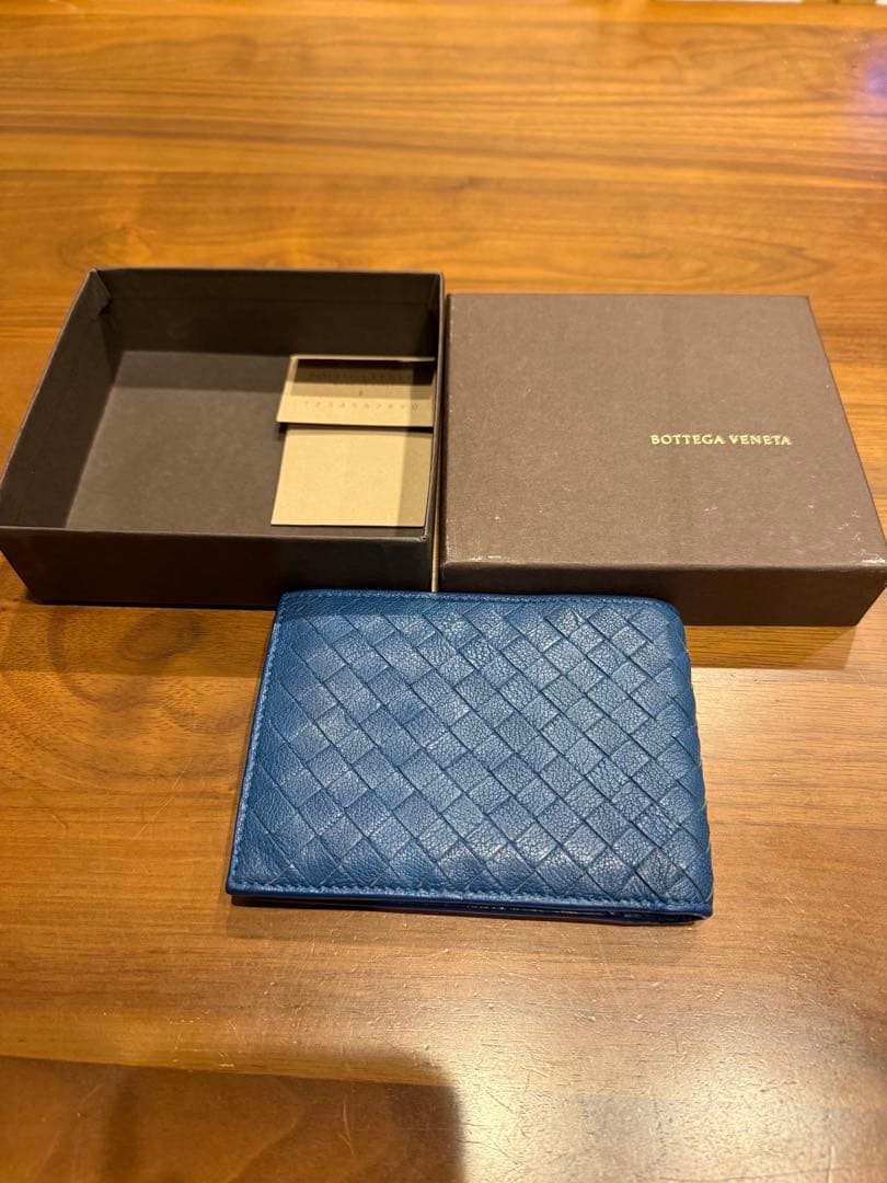 【2回使用】BOTTEGA VENETA 二つ折り財布 青