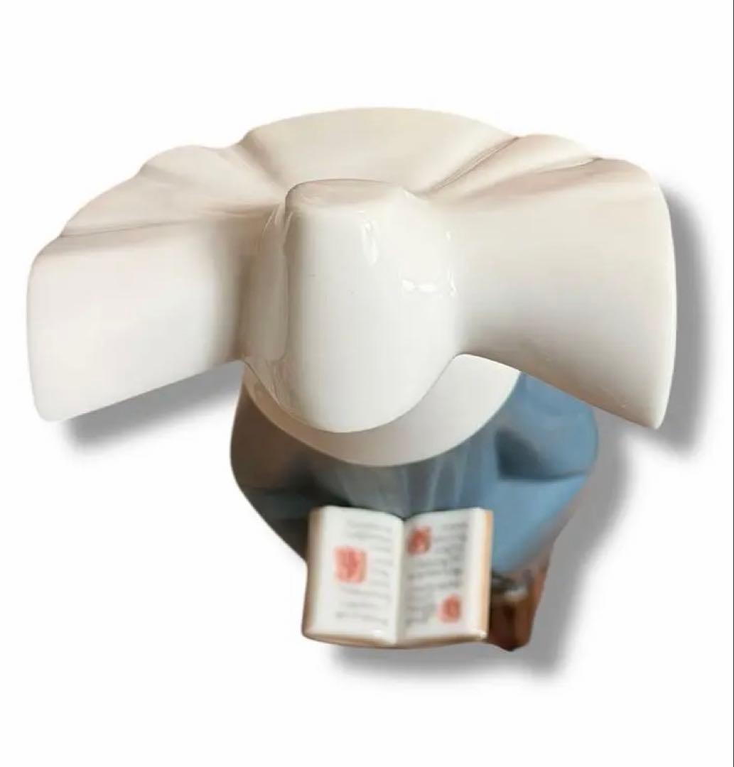 #リヤドロ 朝のお祈り 修道女 フィギュリン 置物　P-3