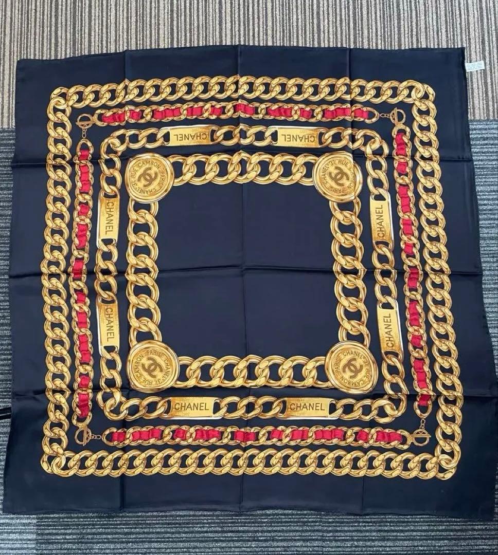 CHANEL シルクスカーフ チェーンデザイン
