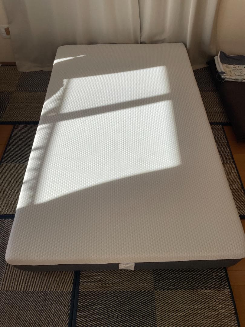 【美品】Emma セミダブル マットレス 直接引取 引っ越し処分