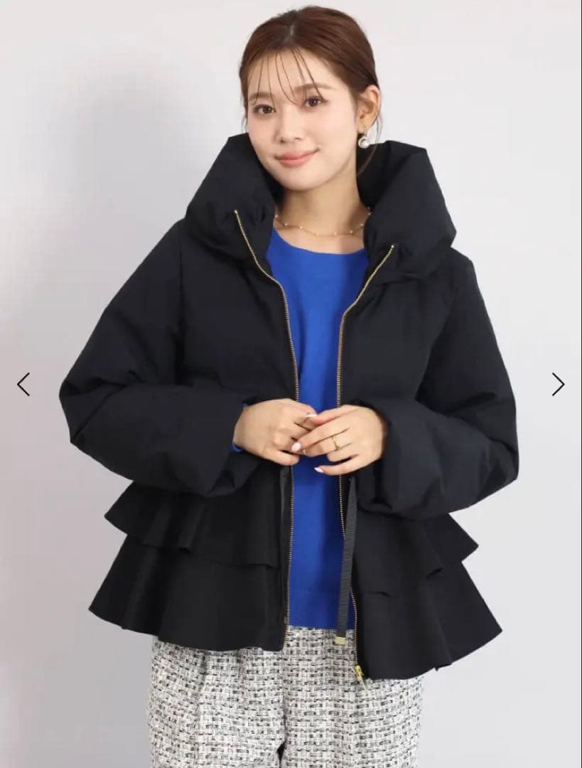 り*中様 フェンネル　フリルペプラムダウンコート　ブラック