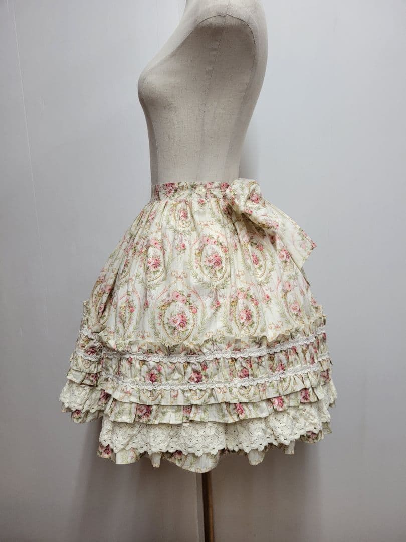 2006【BABY, THE STARS SHINE BRIGHT】花柄スカート