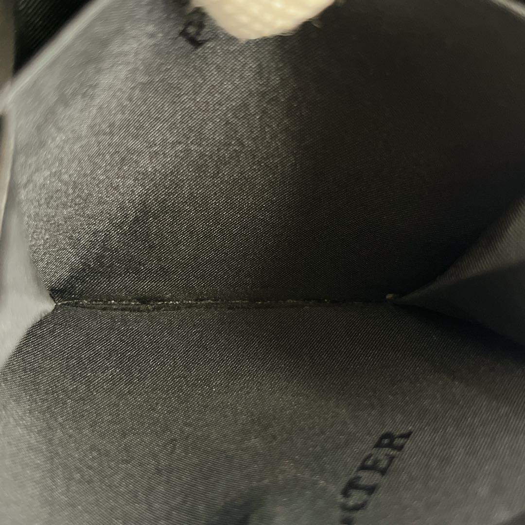 ポーター　プリュム　二つ折り財布　ロゴプレート　コンパクトウォレット　レザー　黒