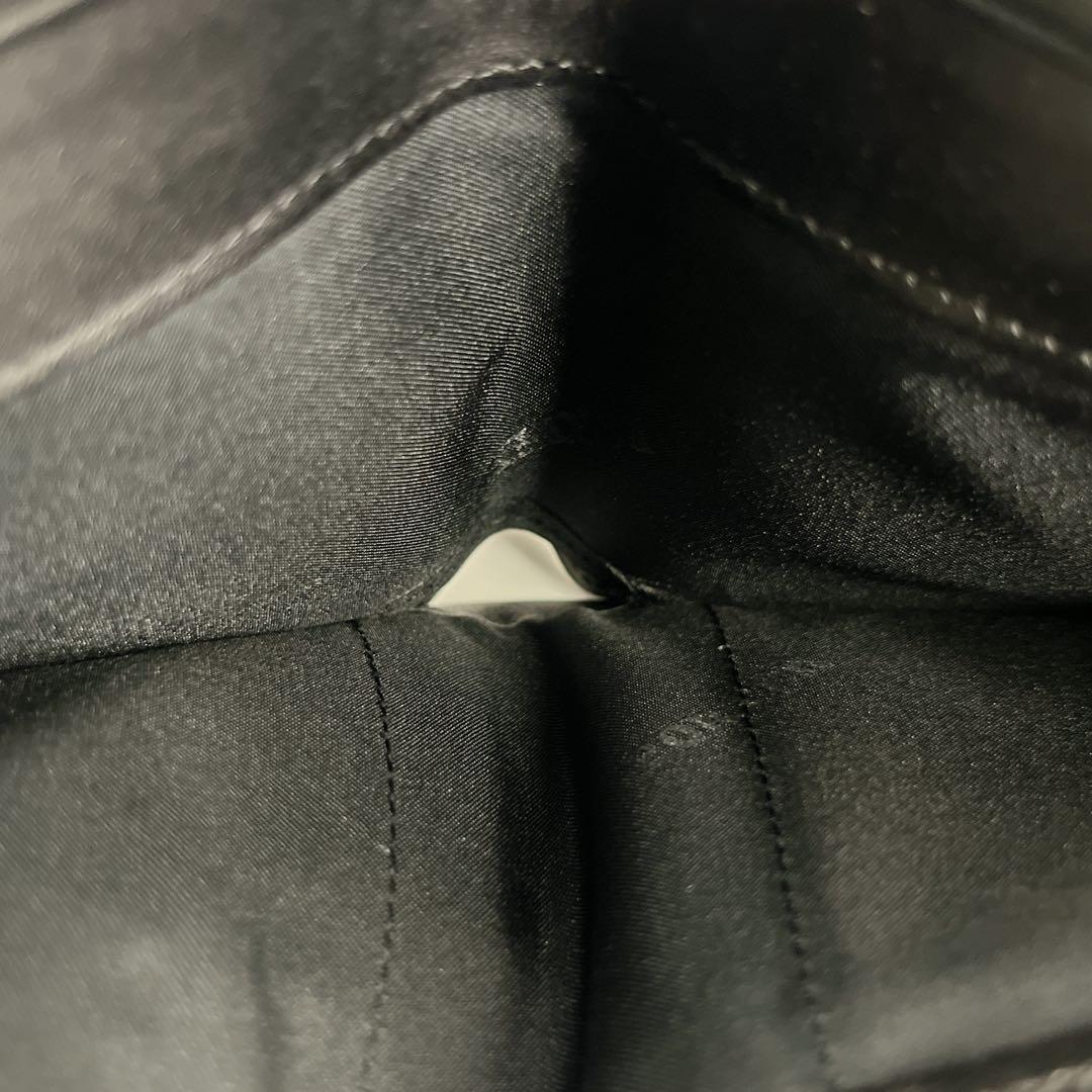 ポーター　プリュム　二つ折り財布　ロゴプレート　コンパクトウォレット　レザー　黒