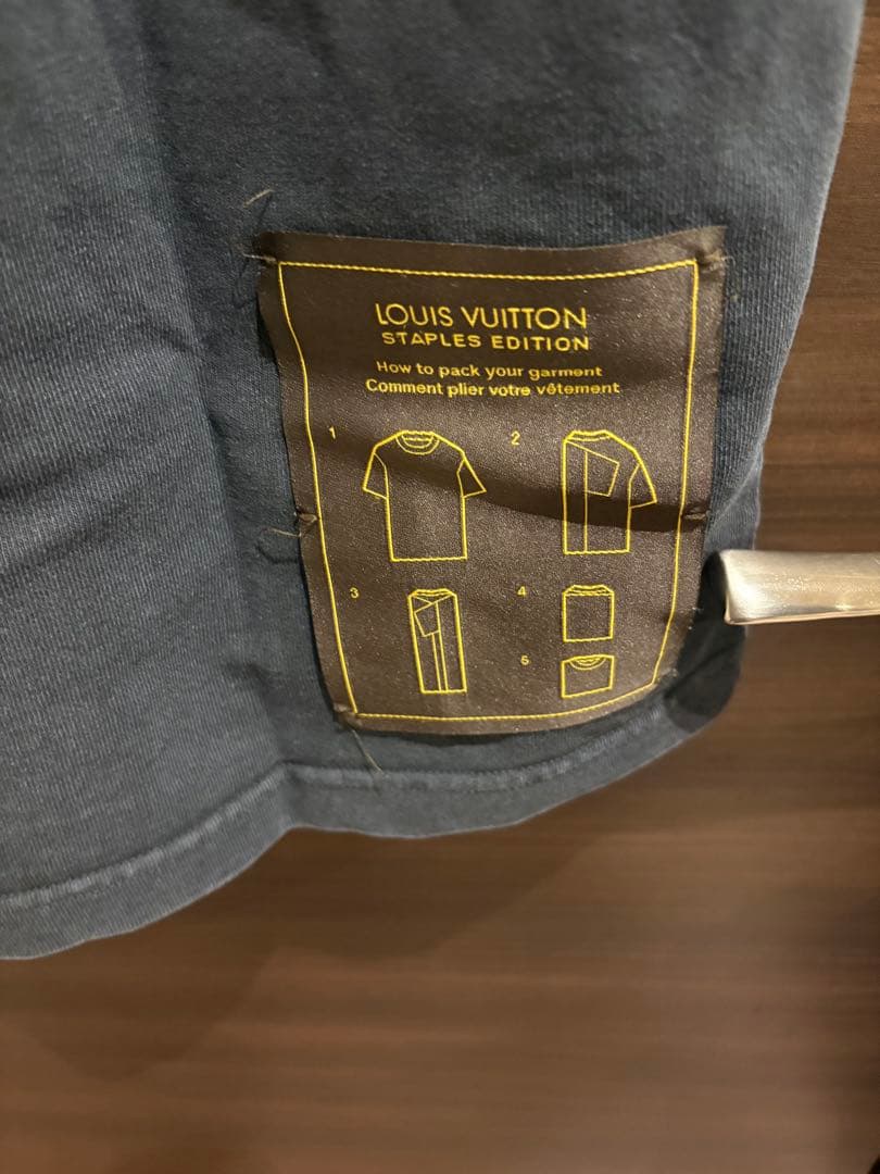 Ferrari 　 LOUIS VUITTON ブラックTシャツ