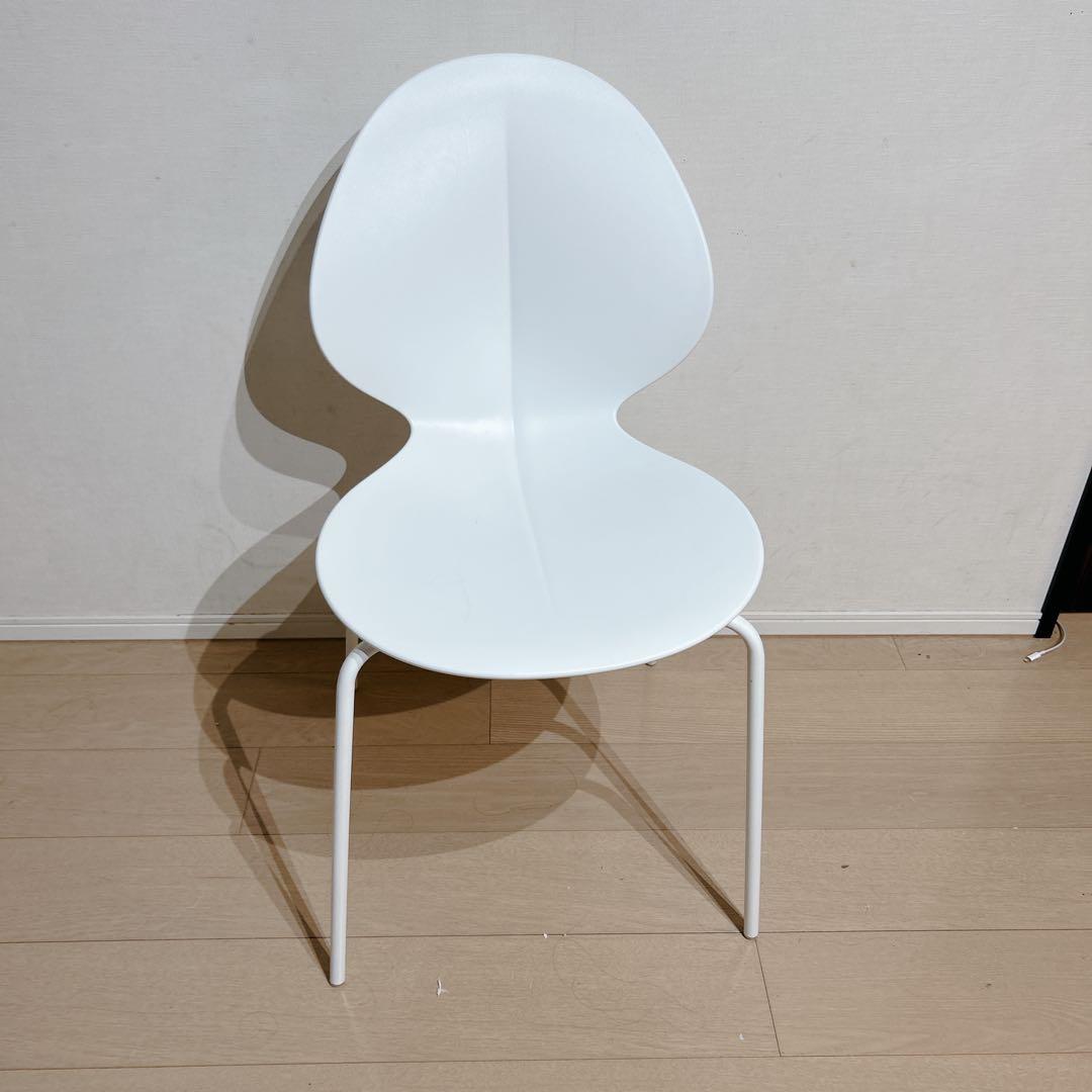 カリガリス　バジルチェア定価26,000円位