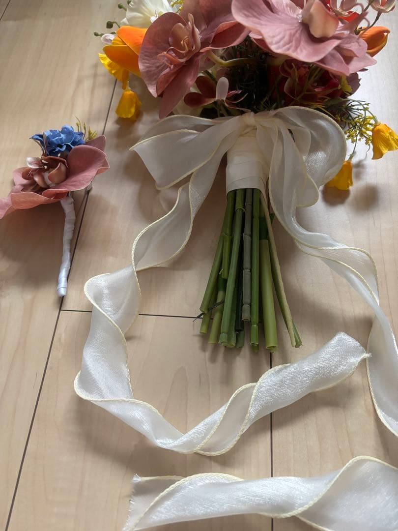 カラーブーケ　ブートニア付き　結婚式　ウエディング