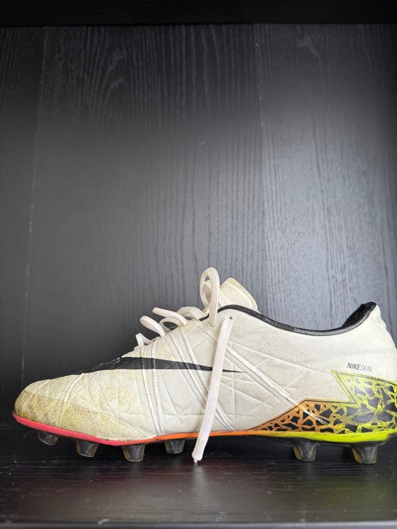 NIKE ハイパーヴェノムファントム2 HG-E