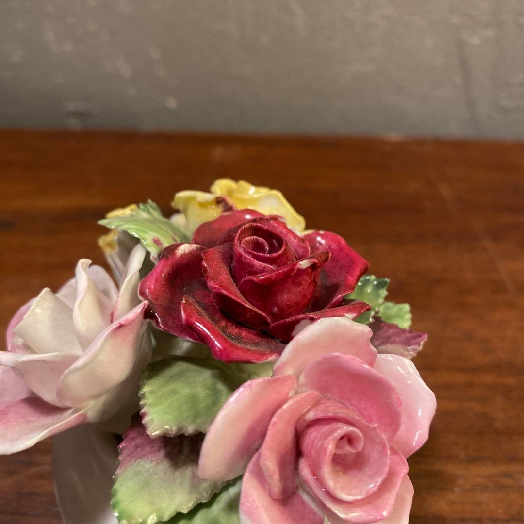 a 英国製 ロイヤルドルトン ヴィンテージ 陶器製バラ 花置物 オブジェ ギフト