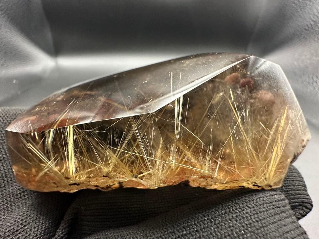 ルチルクォーツ 置物　透明感抜群！