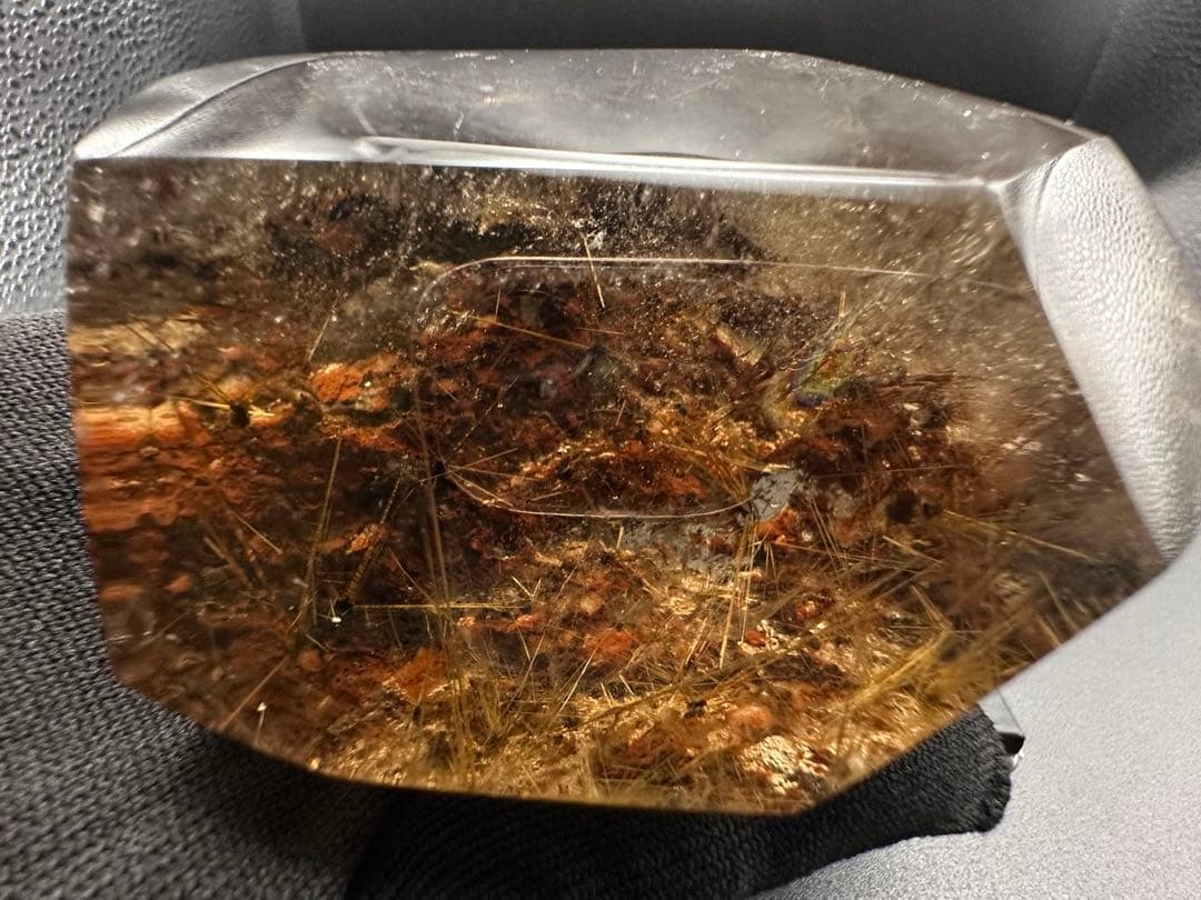 ルチルクォーツ 置物　透明感抜群！