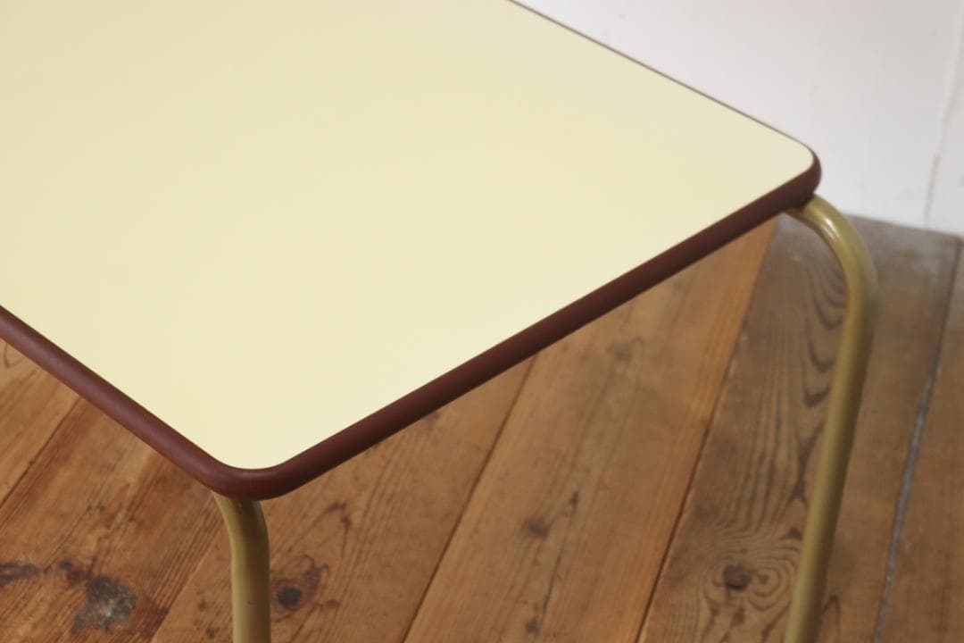 レトロ 幼稚園 センターテーブル ローテーブル 机 展示台 ディスプレイ