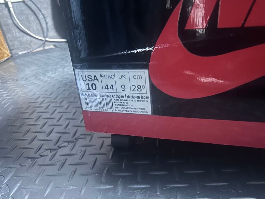 巨大スニーカーボックス　シューズボックス　インテリア　収納