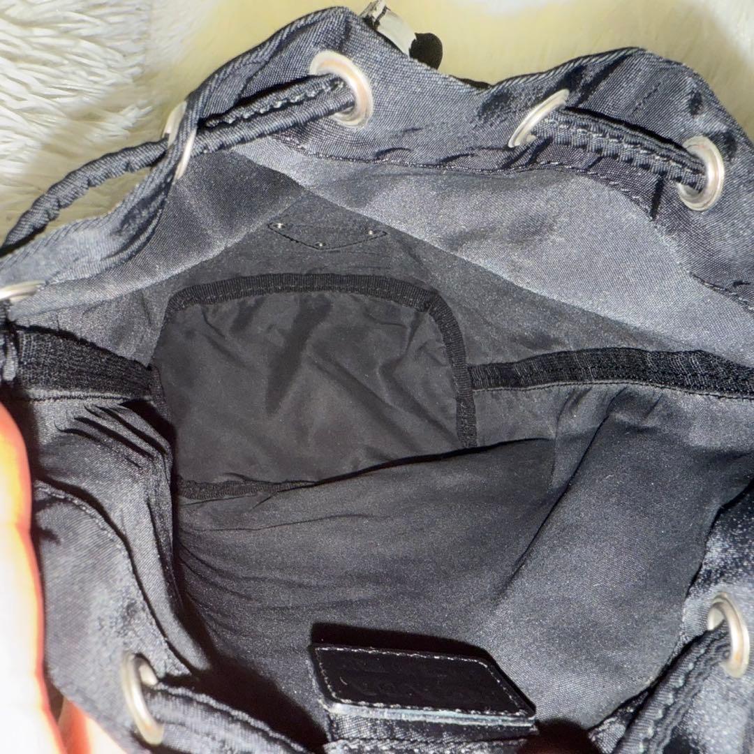 PRADA　アクセサリーポーチ　ブラック　ナイロン 巾着