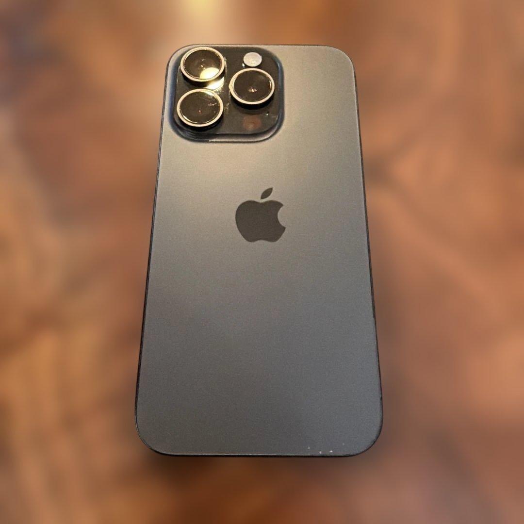 Apple iPhone 15 Pro スペースブラック 本体