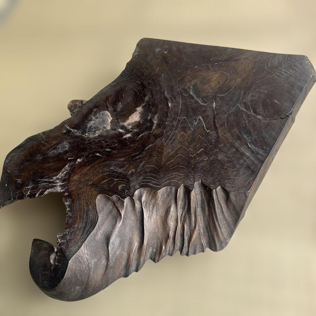 木製ダークブラウン置物 自然な形状