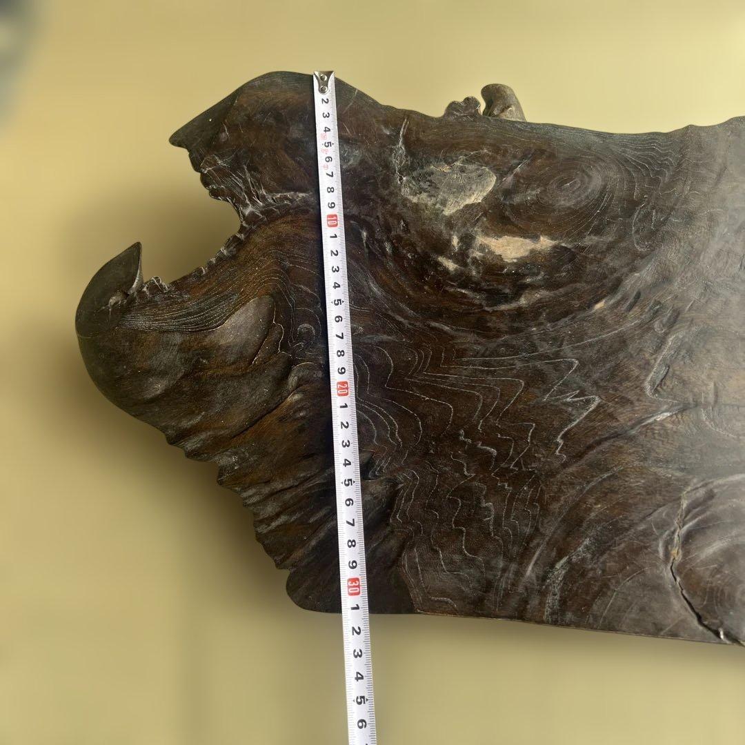 木製ダークブラウン置物 自然な形状