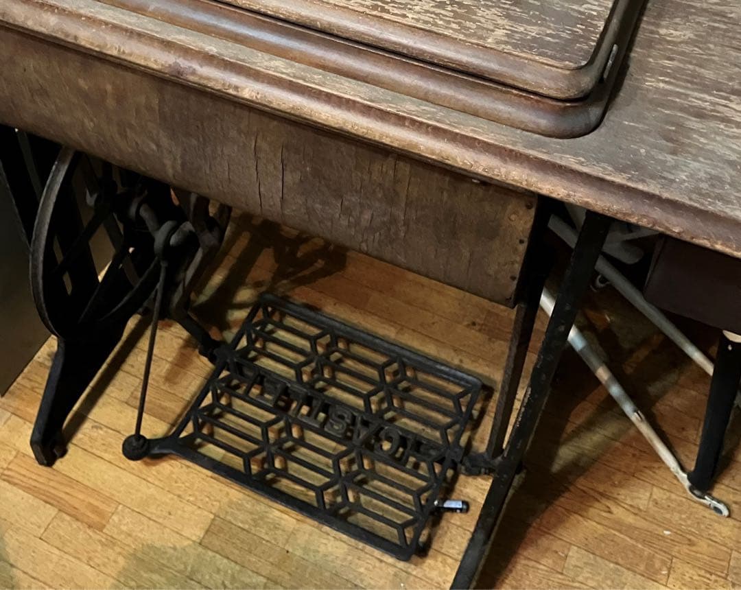 ミシン台　テーブルの脚用　アンティーク　引取り