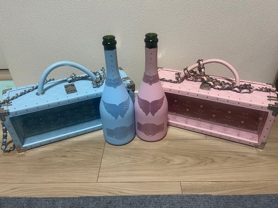 エンジェルシャンパンドゥミセック　ブルー&ピンク　空瓶＋ケース