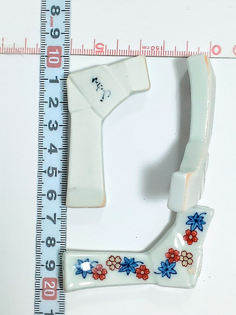 ●5321#0110　今右衛門/錦紅葉桜絵箸置(説明書、共箱付き)　0420