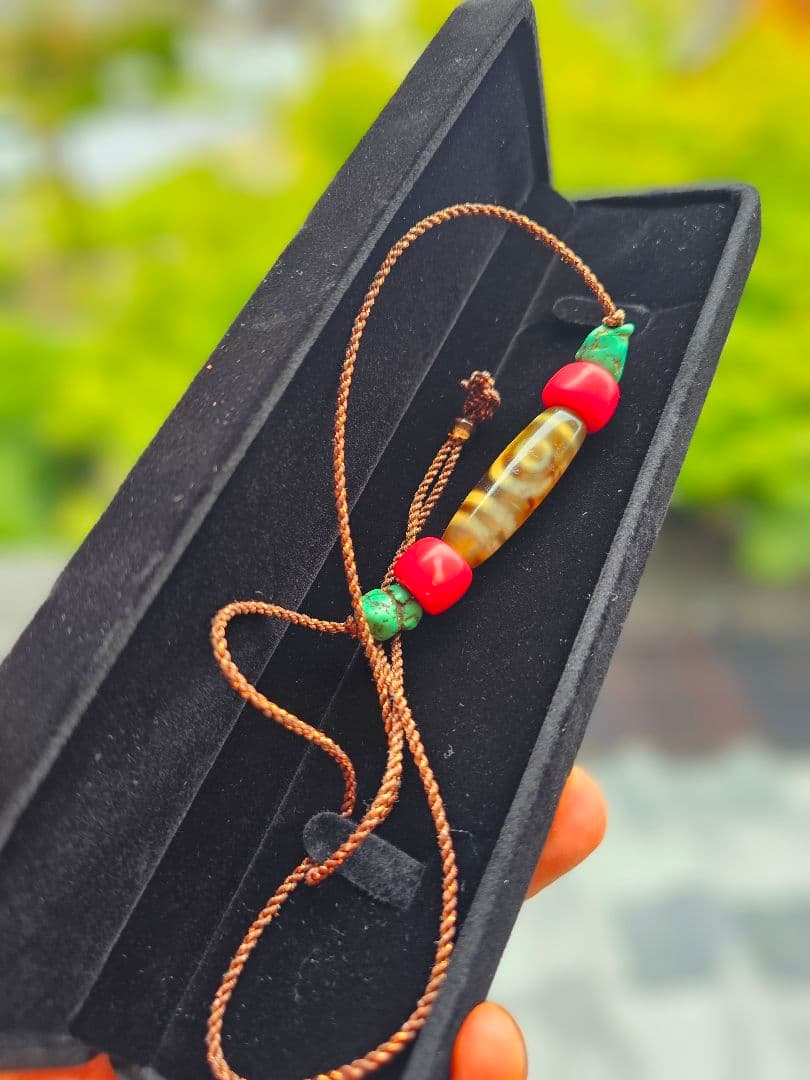 dZi beads(二眼) ネックレス