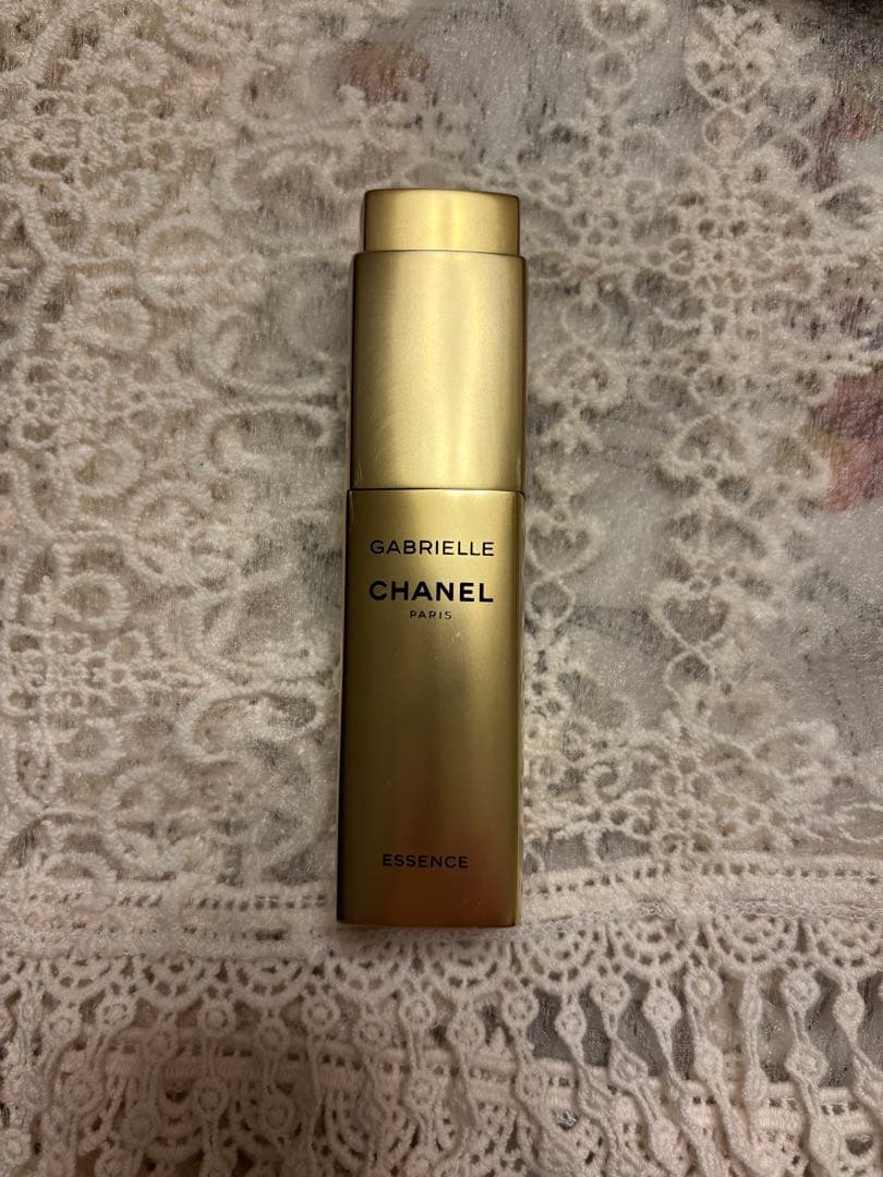ガブリエルCHANEL エッセンスオードパルファム　ツイスト＆スプレイ
