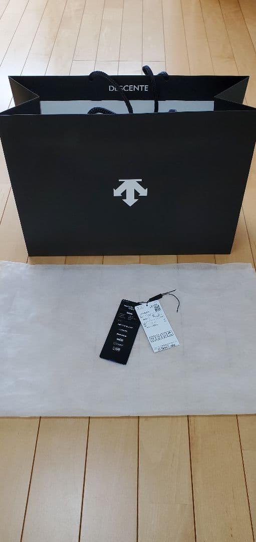 新品同様　2025年購入　デサントオルテライン　クレアス　黒　M