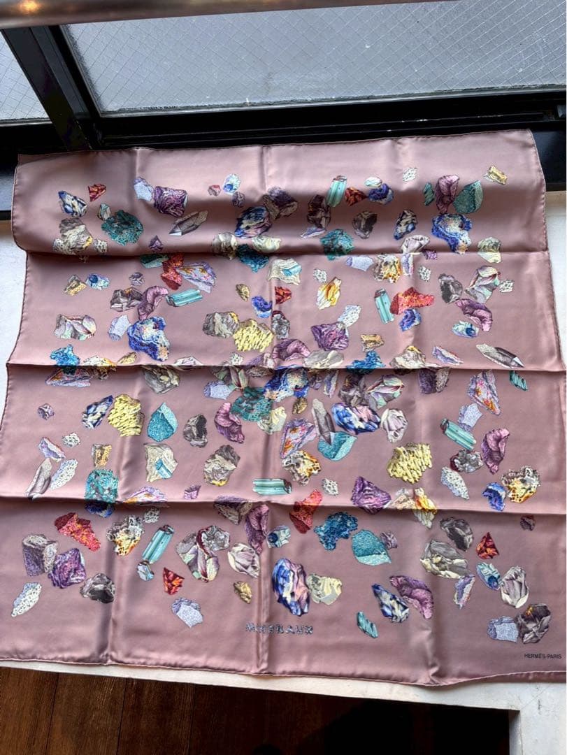 【新品未使用】HERMESエルメスカレ90 Mineraux鉱物プリントスカーフ
