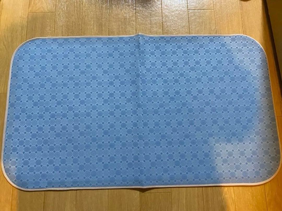 ホルミシス敷きマット 防水 水色 ペット・介護用品・車運転時のシートにも