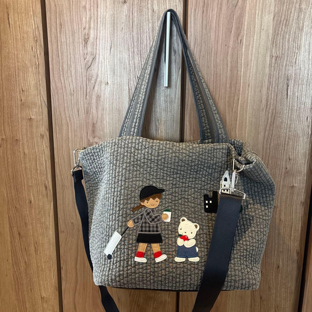 ファミリア　ピオヌンナル　コラボ　ヌビ　トート　ニューヨーク　完売品　グレー