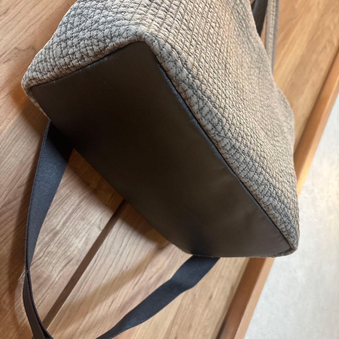 ファミリア　ピオヌンナル　コラボ　ヌビ　トート　ニューヨーク　完売品　グレー