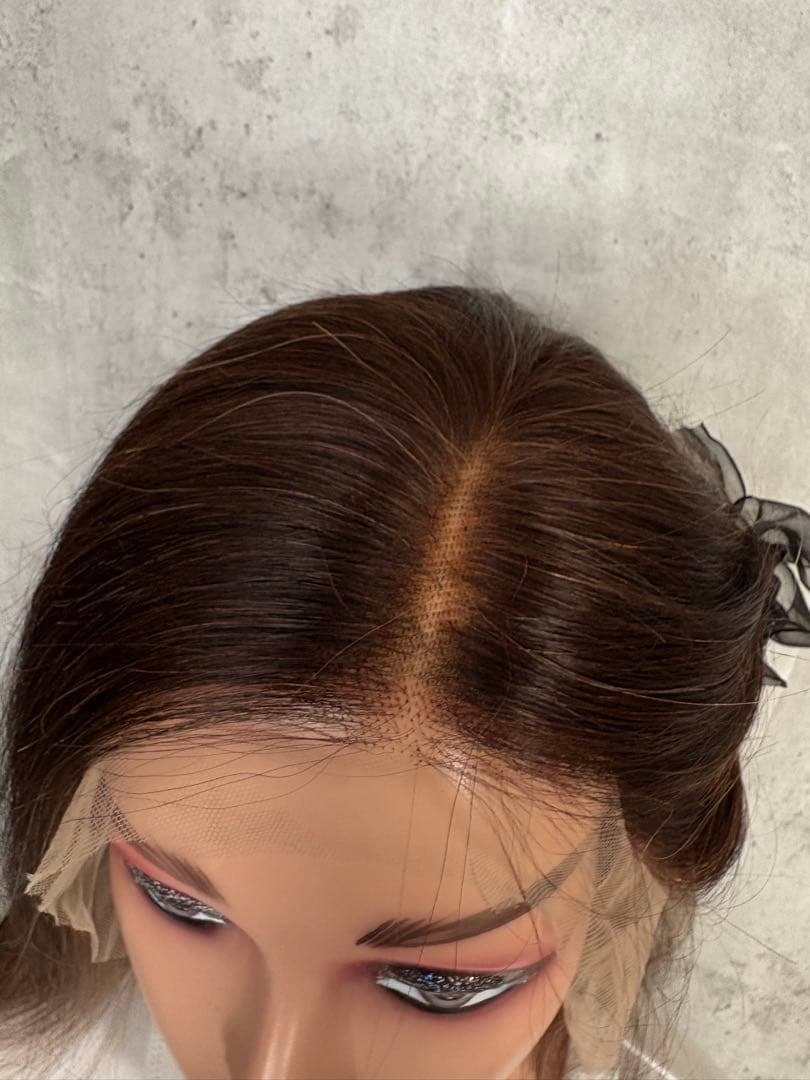 【新品】人毛100%フルウィッグ｜ブラウンハイライト｜自然なもみあげ｜ロング