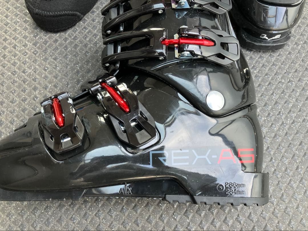 ⚠️新古品お買得レクザム日本製スキーブーツ ブラック 24cm ユニセックス