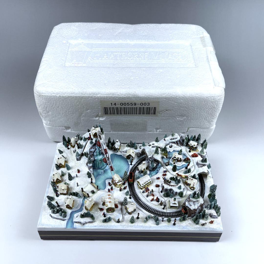 トーマスキンケード クリスマス スキーリゾート ライトアップ ジオラマ 雪化粧