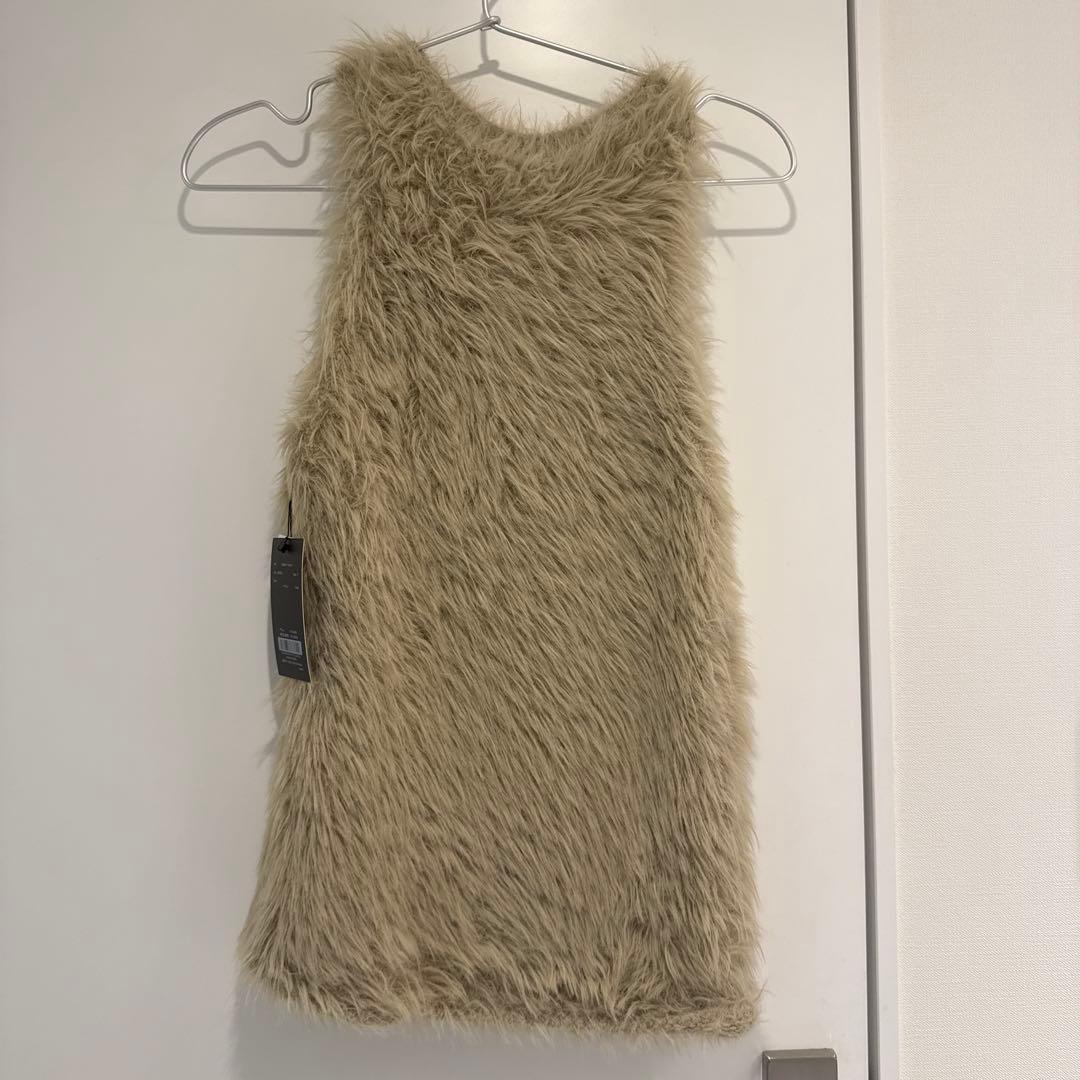 新品未使用 ファーライク ノースリーブニットトップス