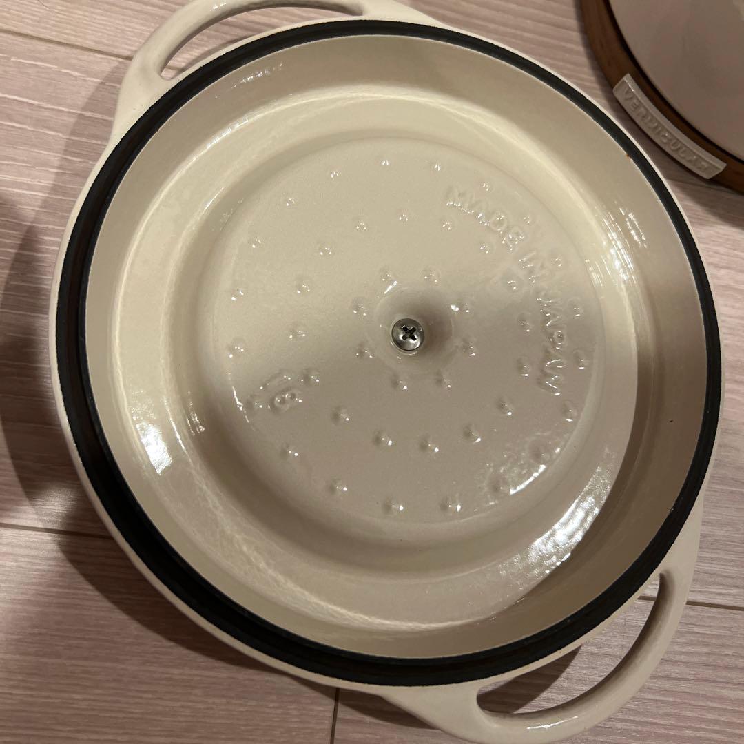 お値下げ✨超美品　バーミキュラ　オーブンポット18cm ナチュラルベージュ