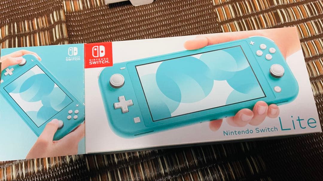 Nintendo Switch Lite ターコイズ 本体と箱のみ。