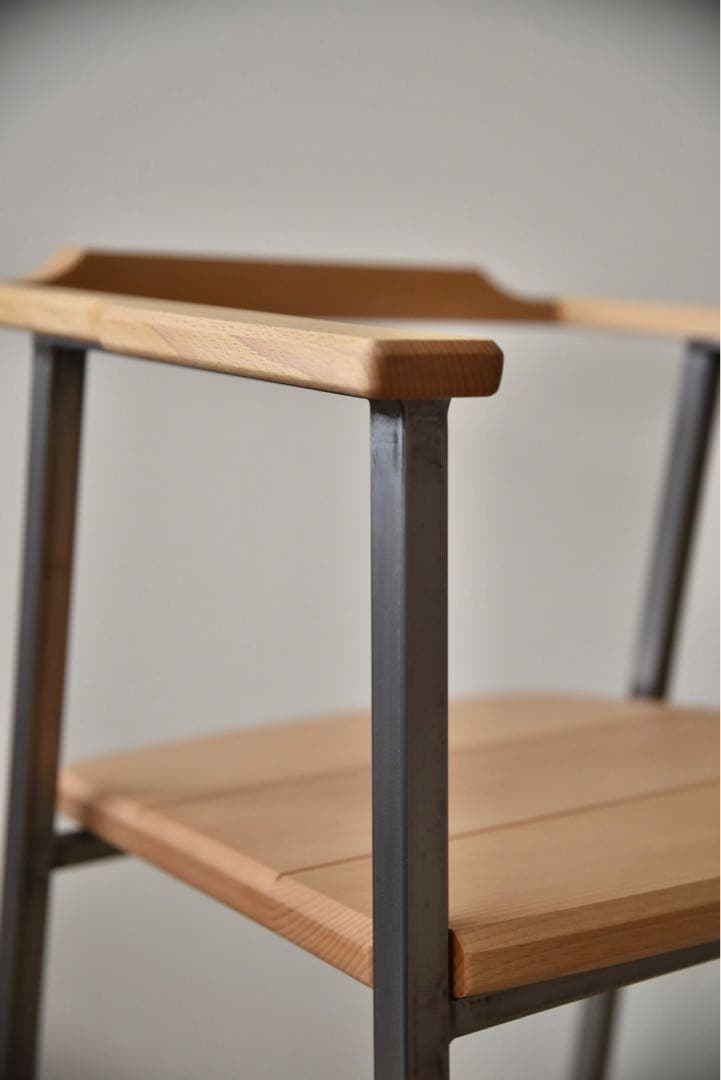 らりるれろ ！TIMBER COURT特注チェア　B