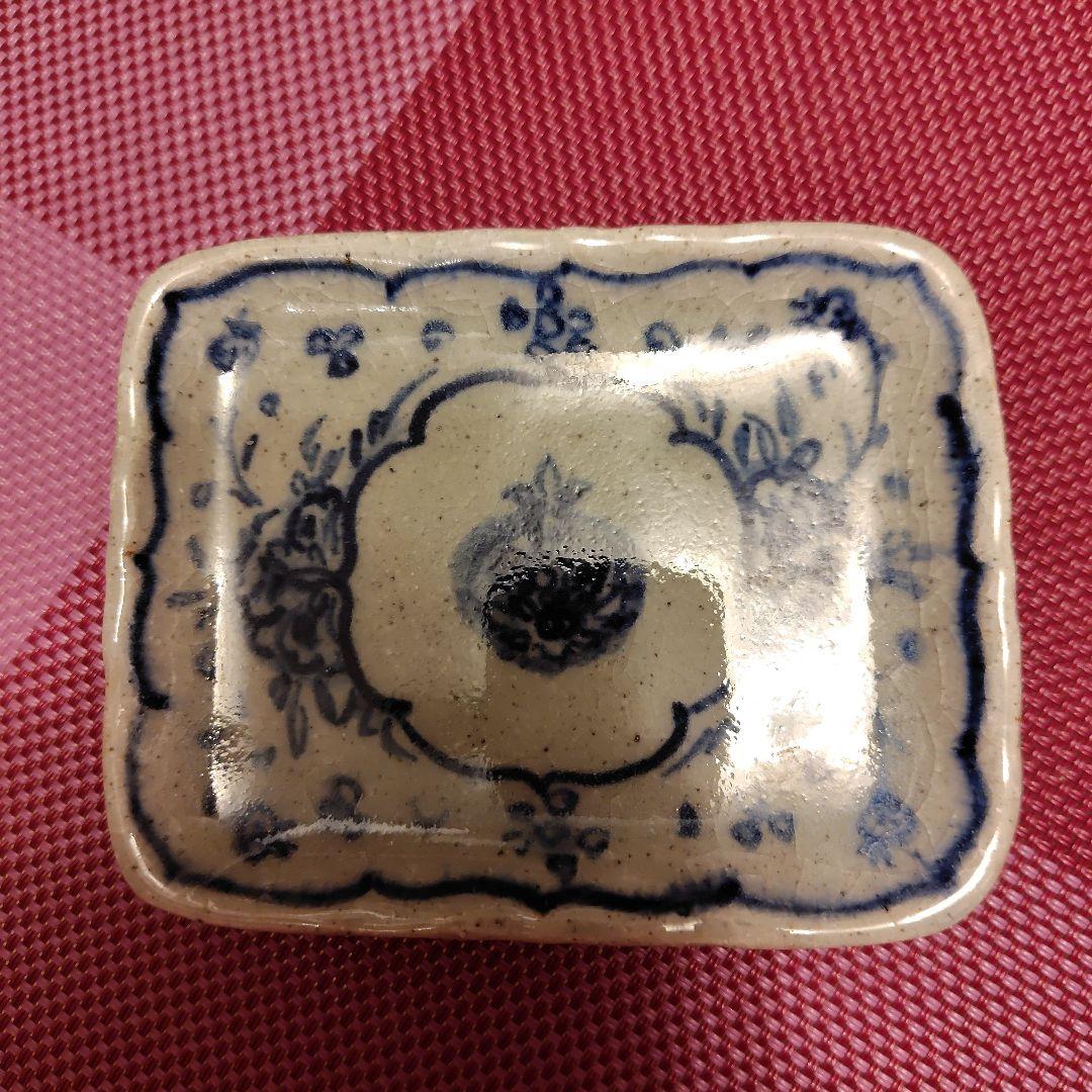 イムサエム　染付ザクロ文角小皿