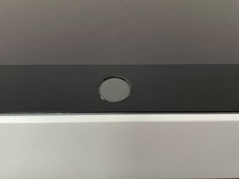 ⑩【美品】iPad Apple 第9世代　Wi-Fiモデル　64GB