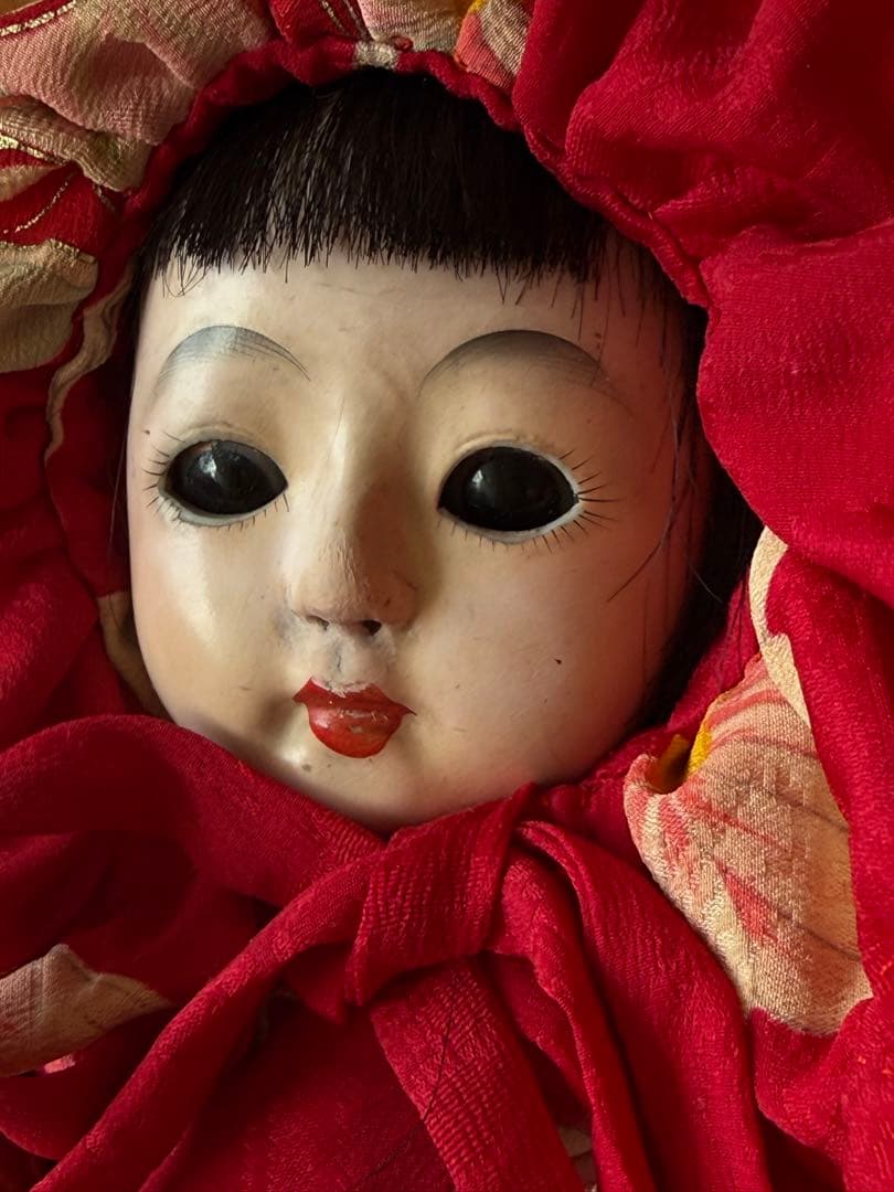 大きめサクラビスク　約28㎝　眠り目　赤いお着物　ボンネットセット　市松人形