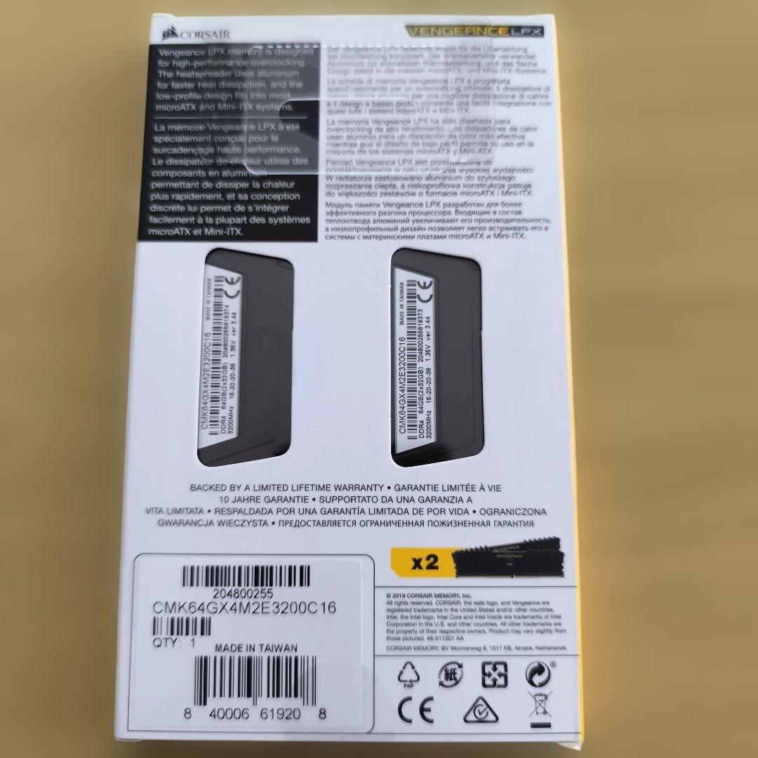 【未開封】CORSAIR DDR4-3200MHz デスクトップPC用 メモリ