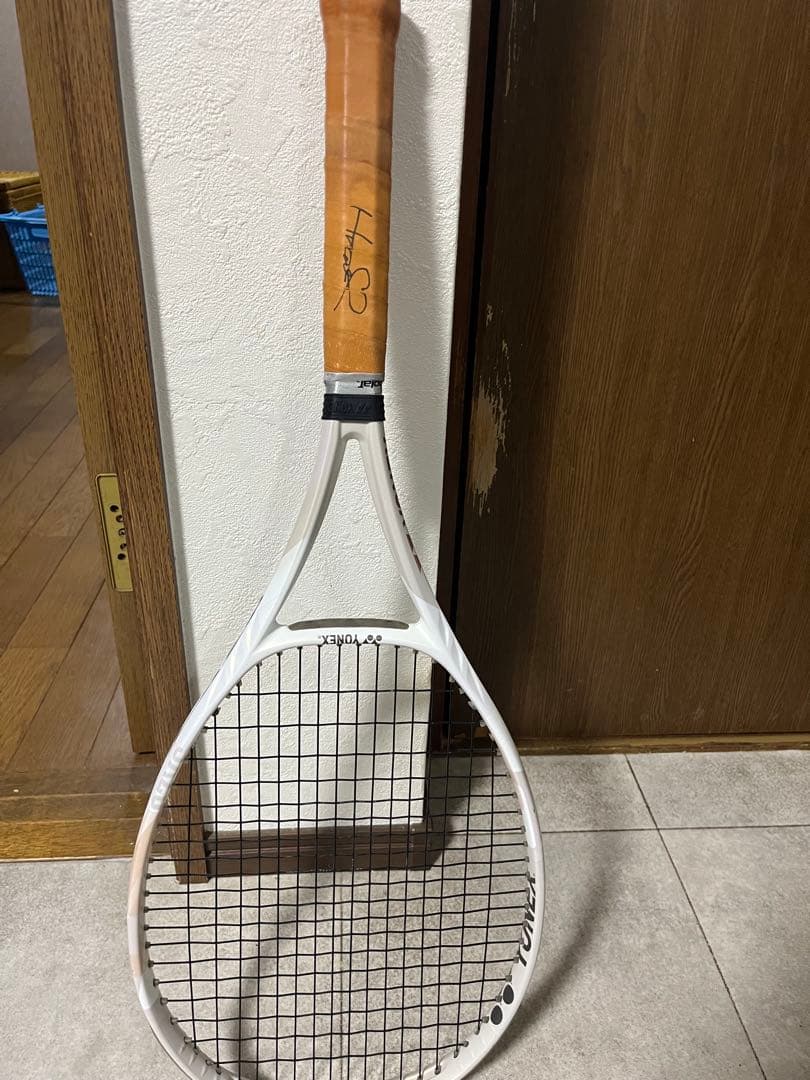 日比野菜緒サイン付き⭐︎硬式テニスラケット ヨネックスVCORE98