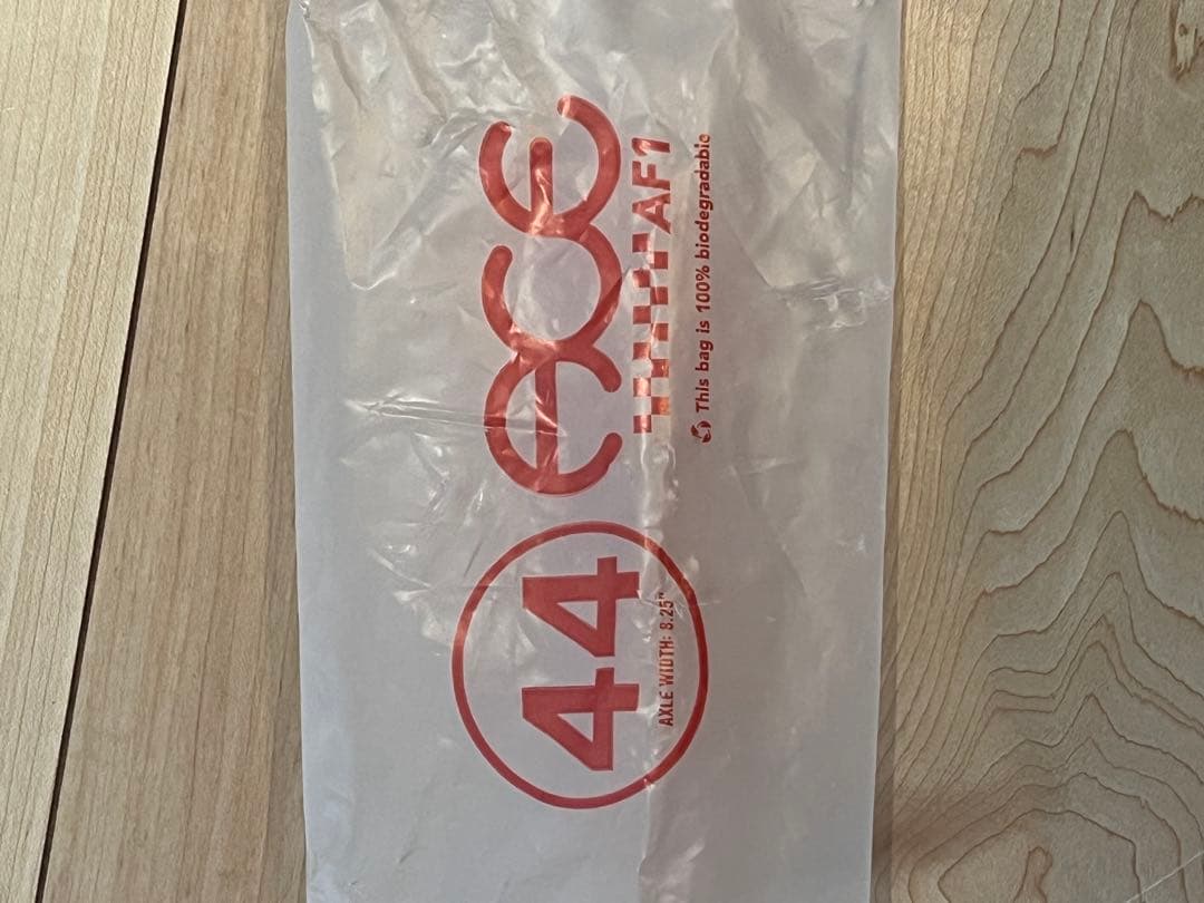 ACEのF1スケートボード トラック マットブラック 44 2個セット