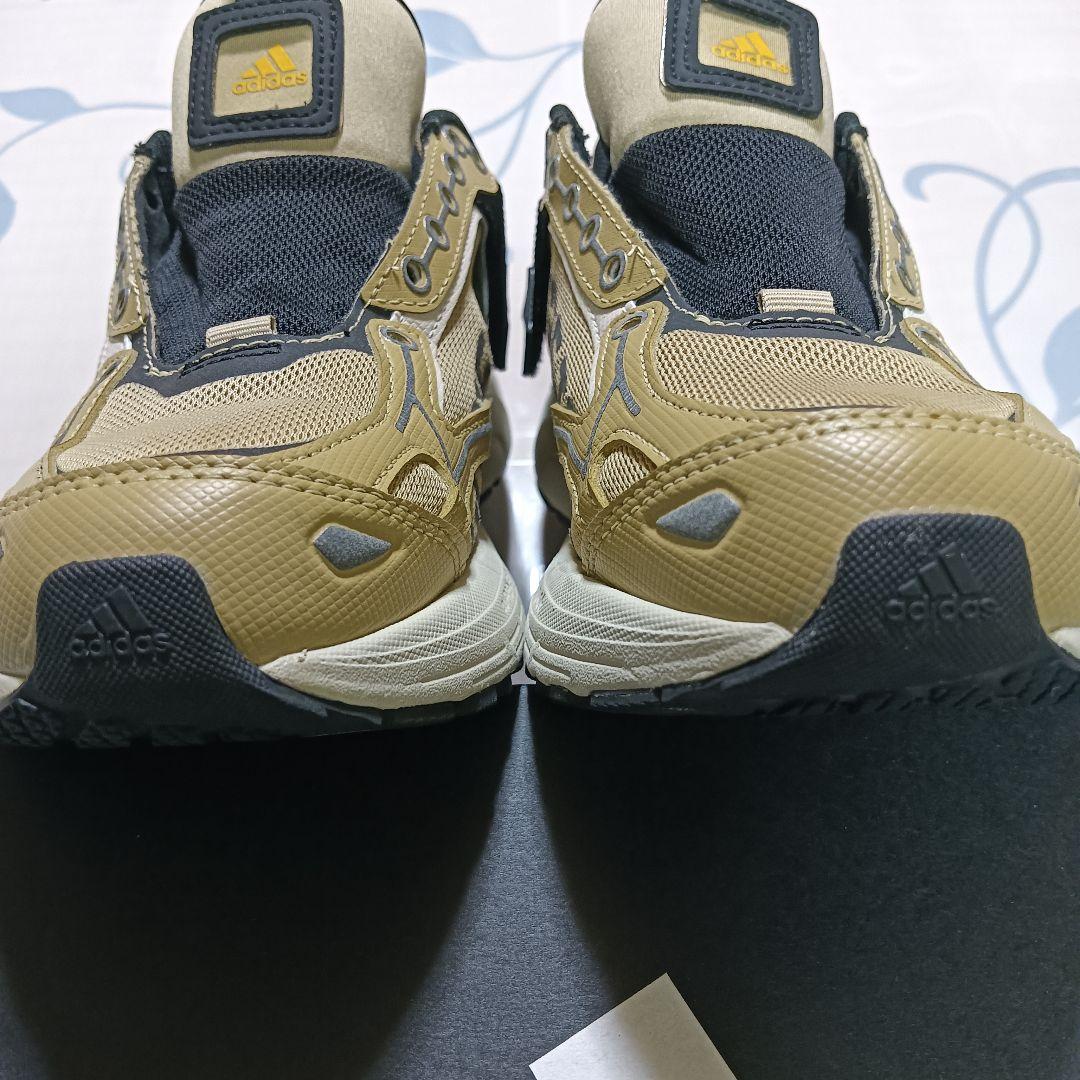 屋内で1時間着用のみ・洗浄済、インソール未使用・アディダスゴアテックス・26㎝