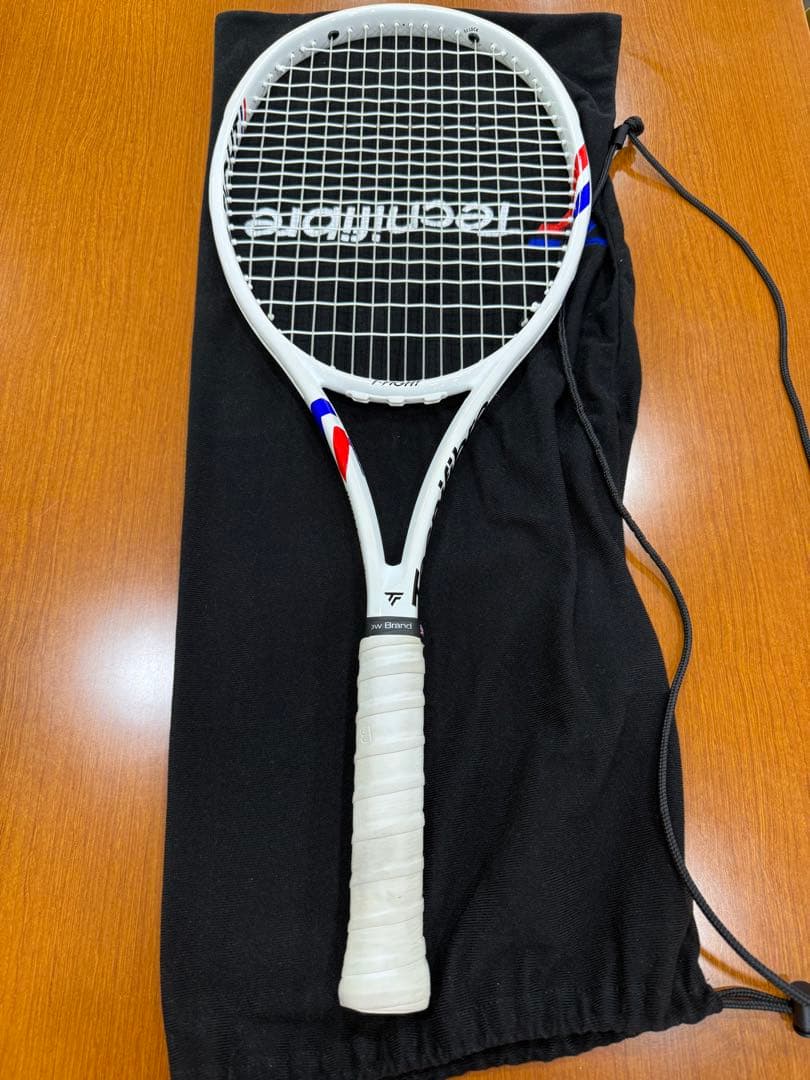 ラケット(硬式用) Tecnifibre T-FIGHT 300s