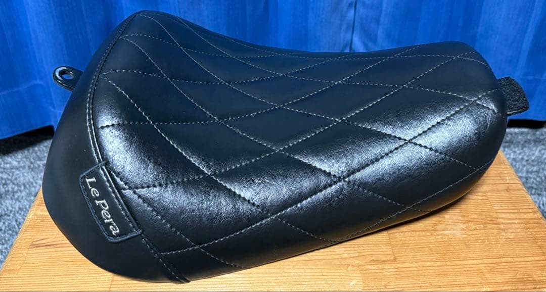 スポーツスター LePera ソロシート ダイアモンドステッチ 2.2ガロン
