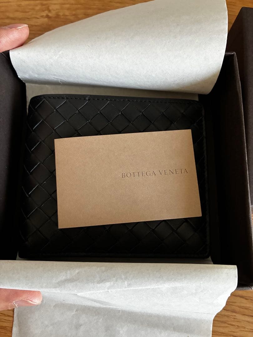 美品 ボッテガヴェネタ 財布 二つ折財布 イントレチャート　ブラック