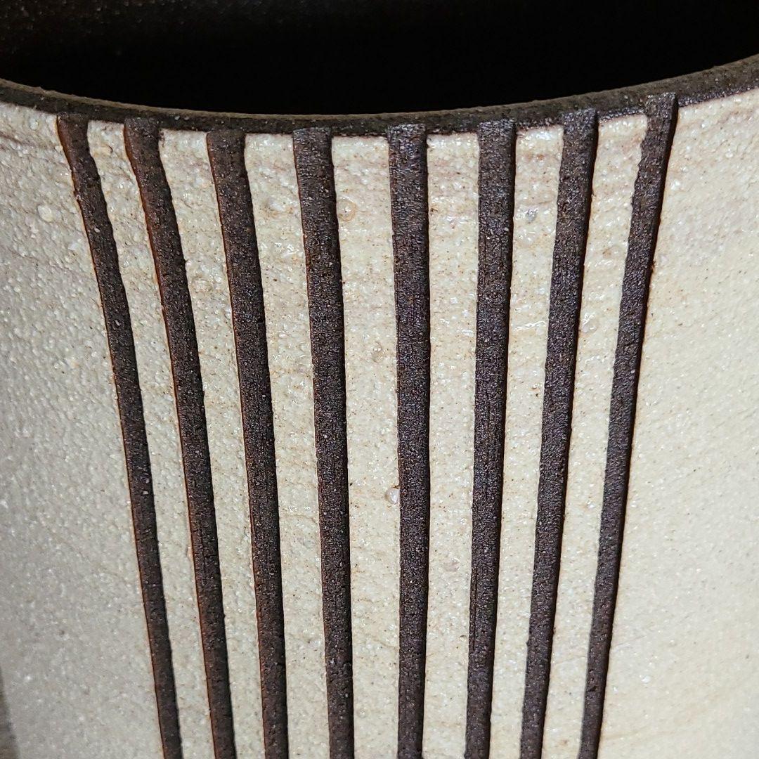 信楽焼傘立て  立線  高さ４４cm