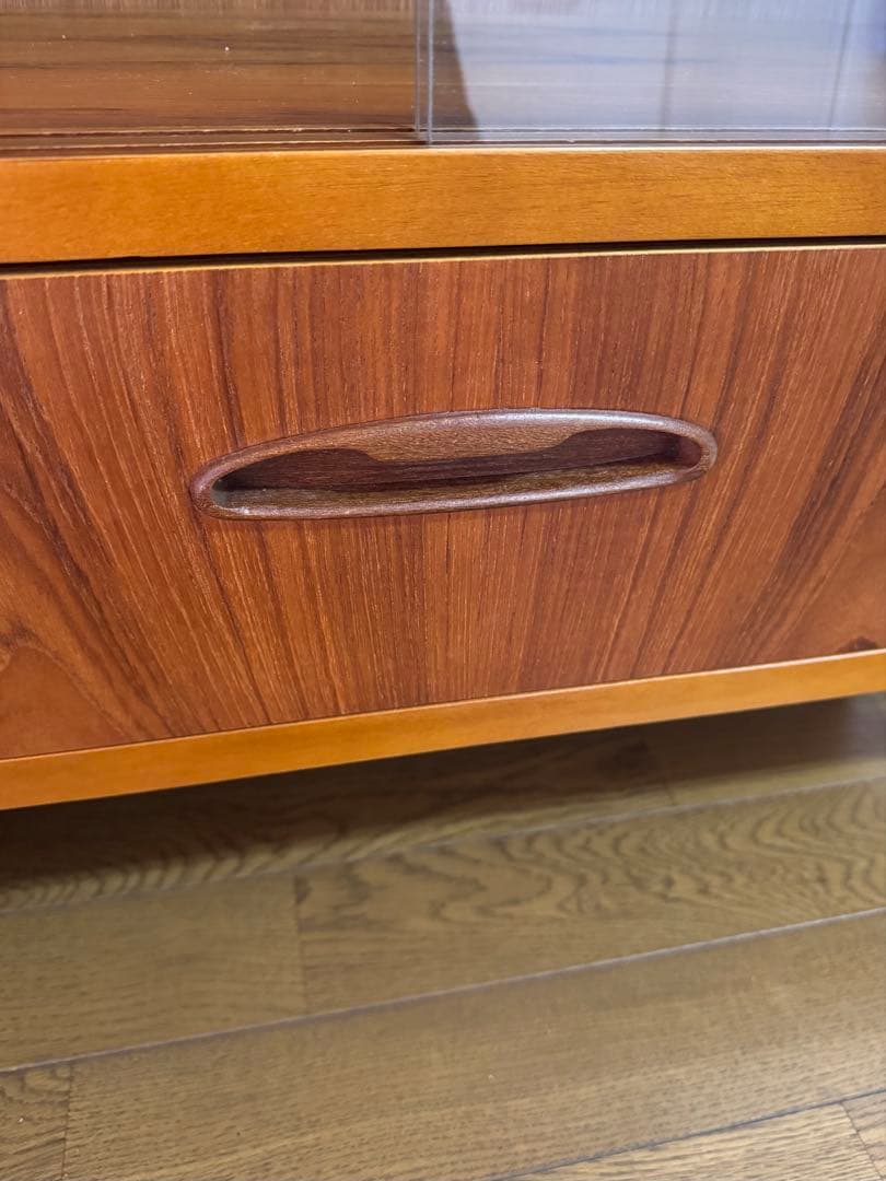 イギリス/ヴィンテージ/チーク材/ガラスキャビネット